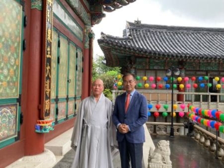 조병길 부산 사상구청장,‘부처님 오신 날’맞아 지역 사찰 찾아