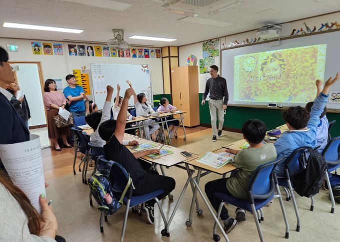 학부모와 함께한 원어민교사 수업공개의 날