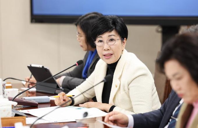 한춘옥 전남도의원, 소상공인 보호 및 경쟁력 강화 위한 전남도 노력 주문