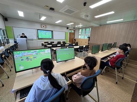 지난 12일 백초초등학교 4학년 학생을 대상으로 ‘찾아가는 도로명주소 홍보 교실’을 운영했다.
